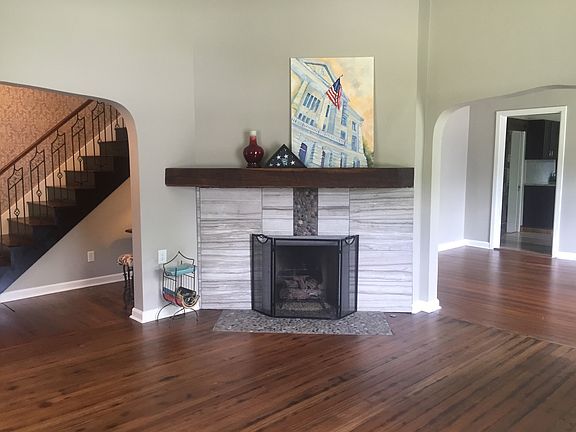 4th image of 342 N Washington St
