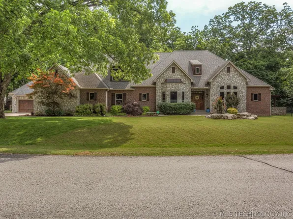 13711 S 18th St, Bixby, OK 74008