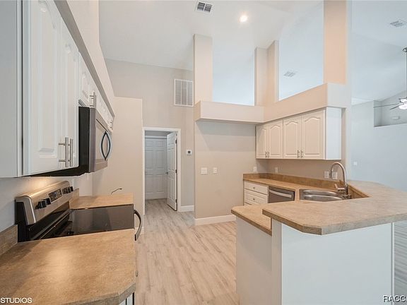 5th image of 3700 W Cogwood Cir