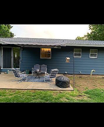 5th image of 293 Valley Manor Ln