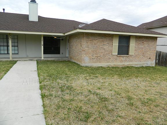 2nd image of 1719 Patricia Dr
