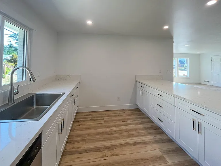 315 NE 148th Ave — Photo 29