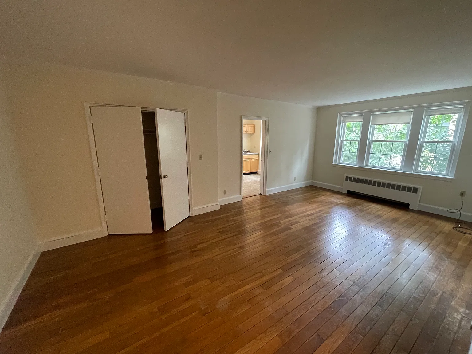 Studio, $1,950 — Photo 4