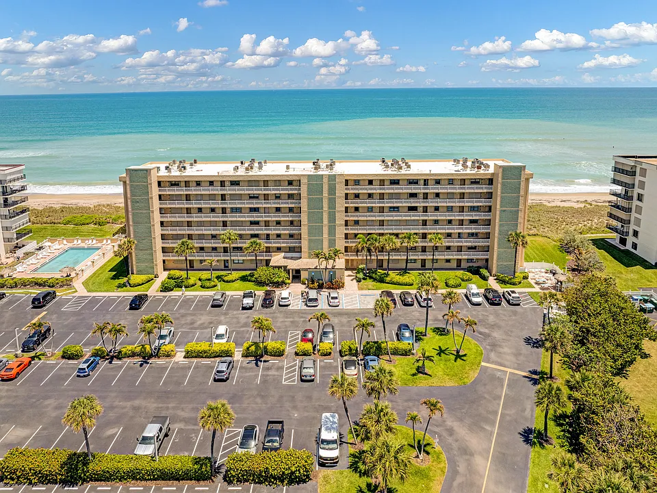 10200 S Ocean Dr #104