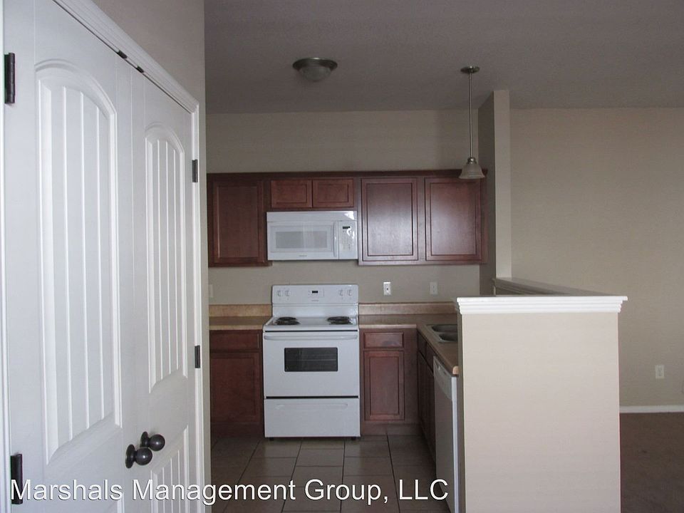 2nd image of 1706 Lexington Ave