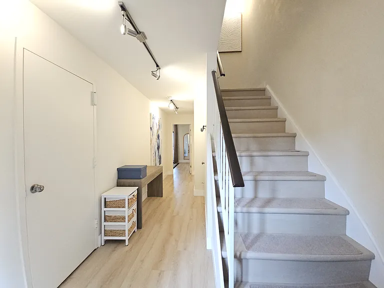 50 Alana Dr — Photo 9