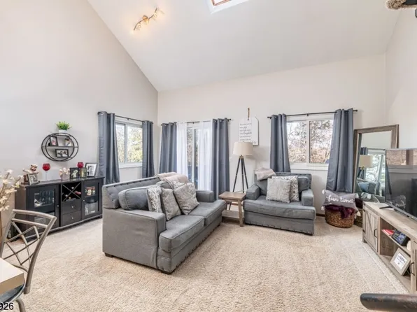 2 Sugarbowl Ct #12, Vernon Twp., NJ 07462