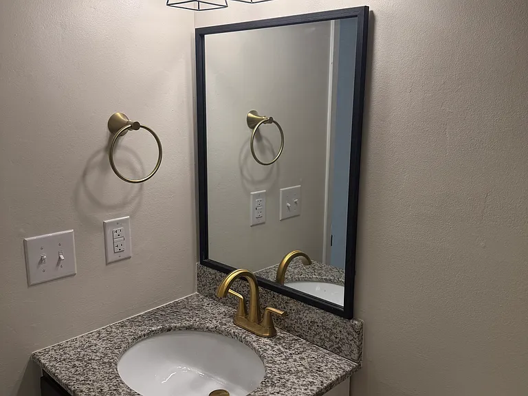 706 Shady Lane Dr #D — Photo 4