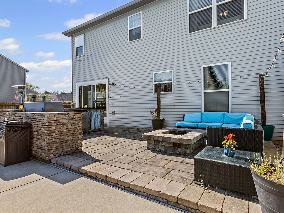 2nd image of 1216 Thornmeadow Cir