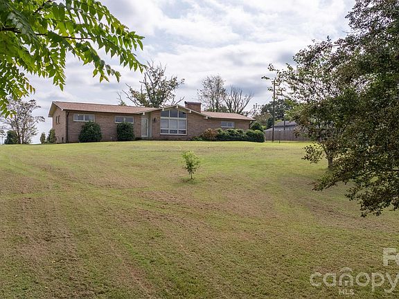 3rd image of 1189 Cajah Mountain Rd