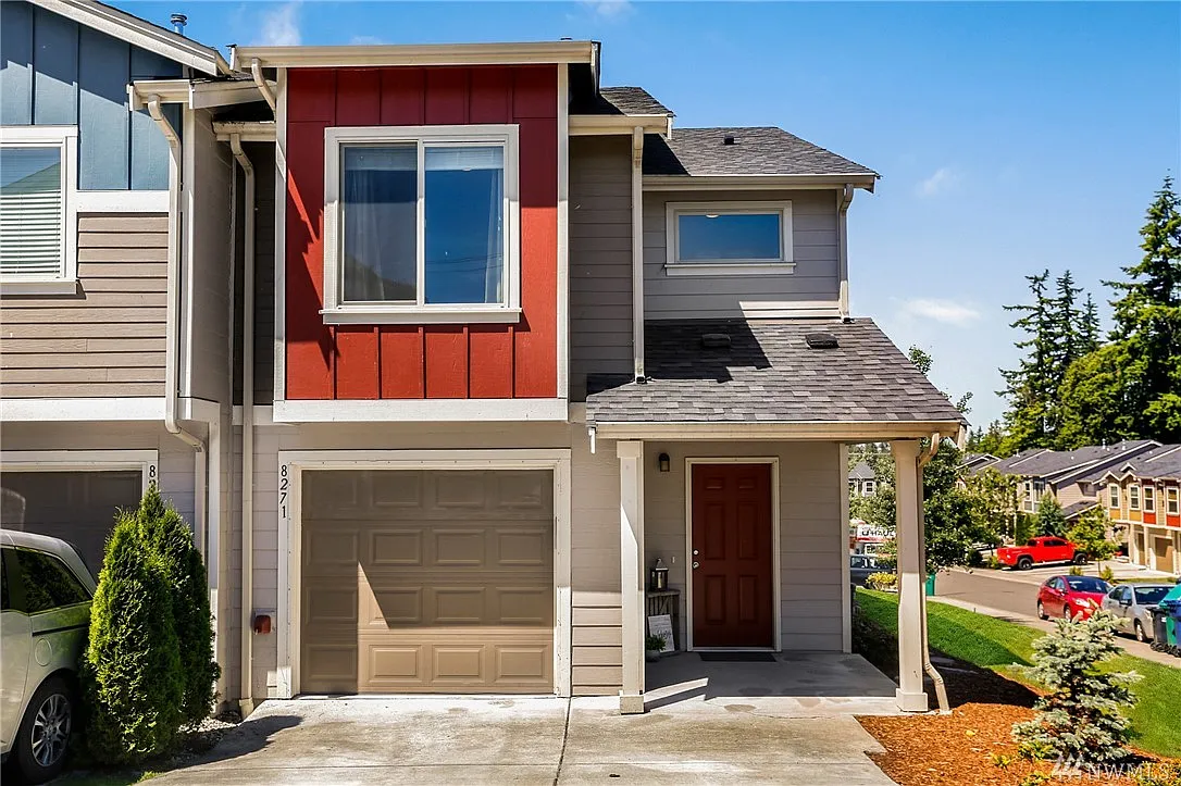 8271 42nd Pl NE photo 1