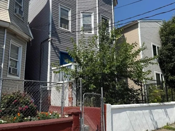 125 Governor St, Paterson City, NJ 07501