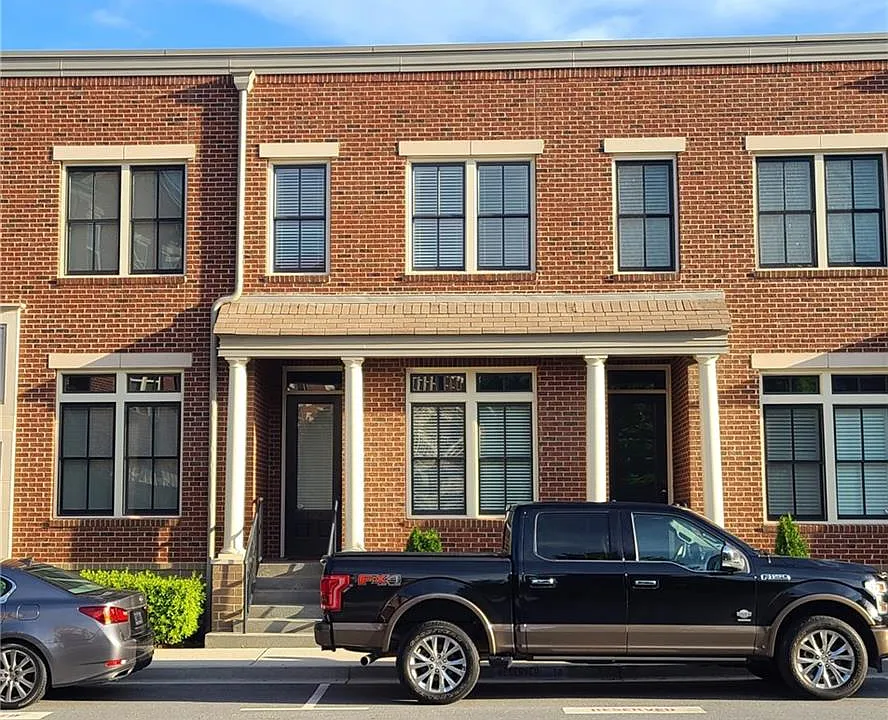 4742 Cypress Cmns