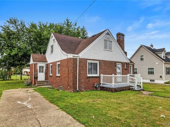79 Martin Rd, Lackawanna, NY 14218