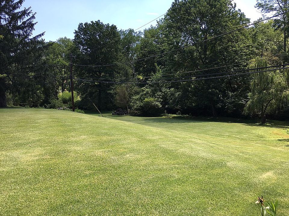 2nd image of 213 Lower Valley Rd