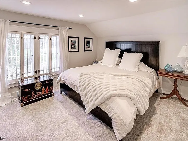 343 E Garfield Rd — Photo 24