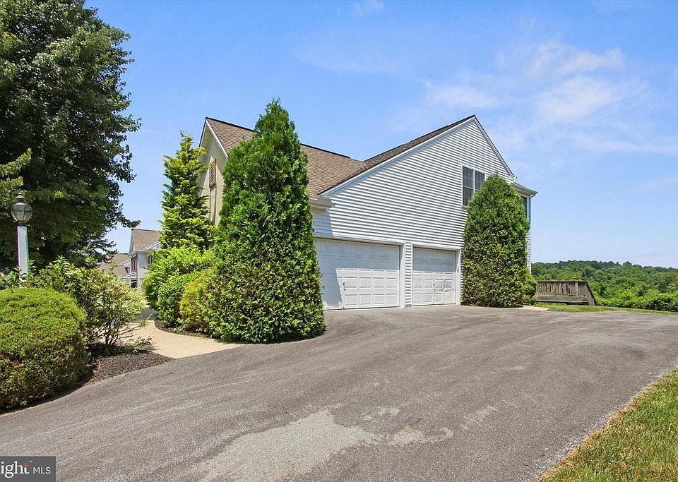 2770 Meadow Cross Way, York, PA 17402 Zillow