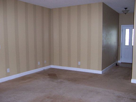 3rd image of 106 Brett Ct