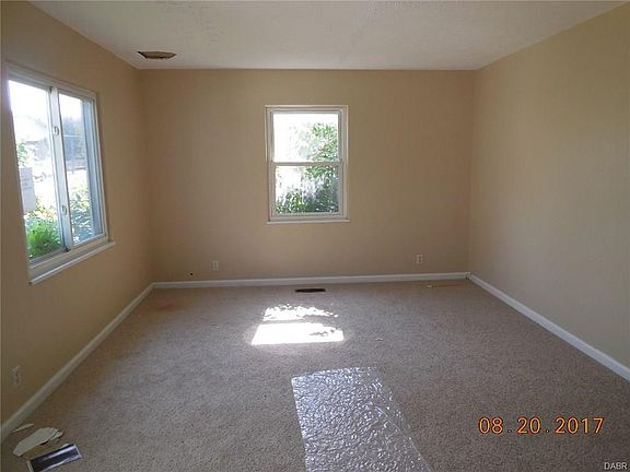 5th image of 1520 Ohmer Ave