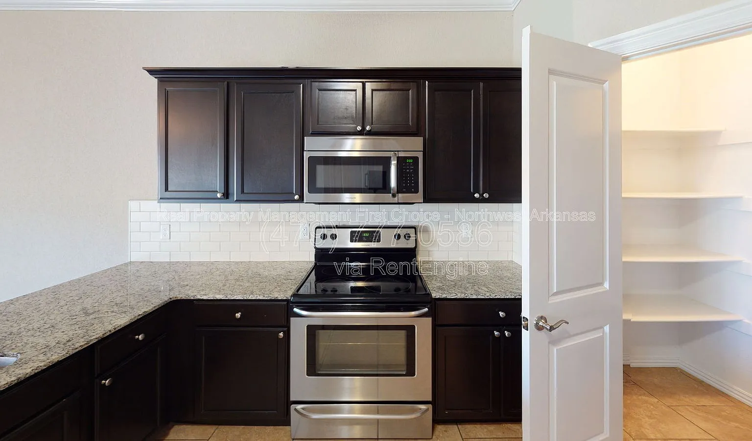 3 bed, 2.5 bath, 1550 sqft, $1,600 — Photo 3