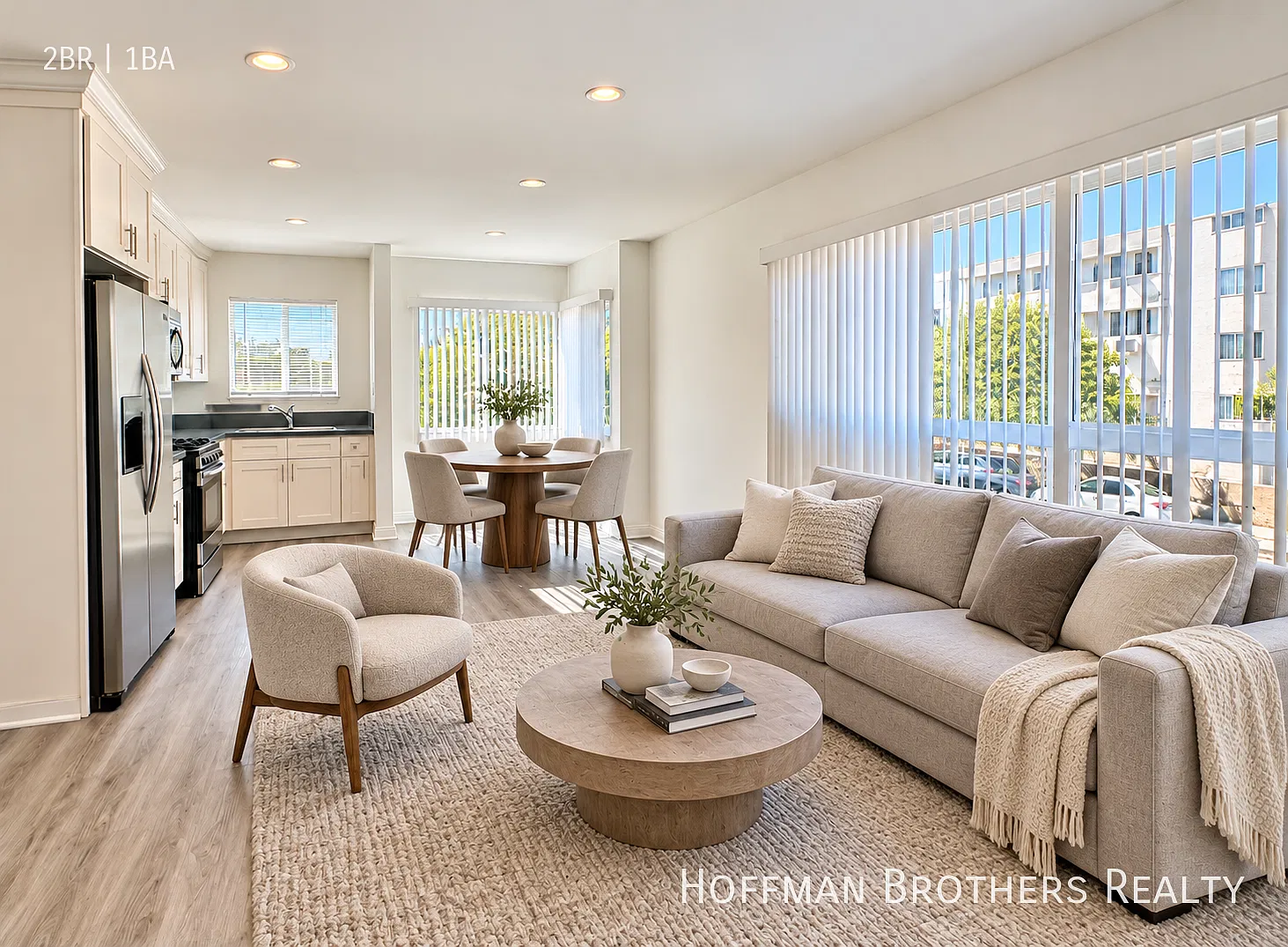 401 S St Andrews Pl Los Angeles, CA 90020 — Photo 1