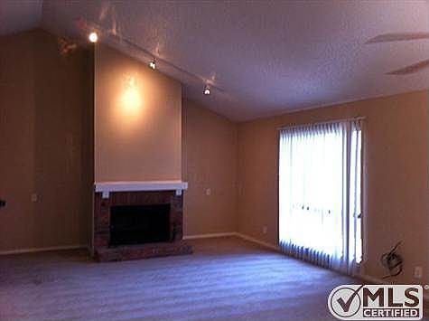 4th image of 752 Haven Ln