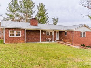 27 Dogwood Dr, Weaverville, NC 28787