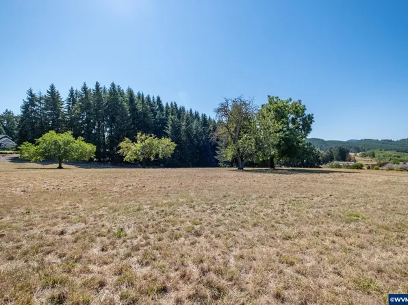 31398 Georgetown Ln, Lebanon, OR 97355