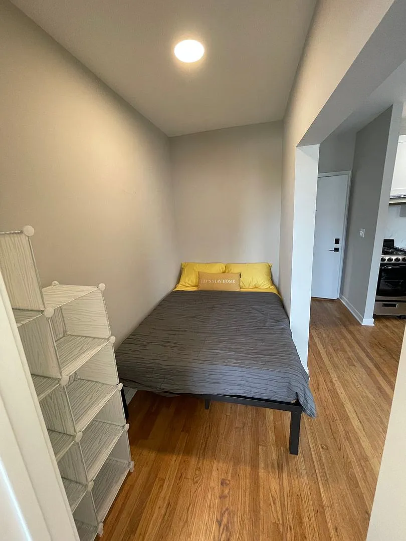 Studio, $1,300 — Photo 3