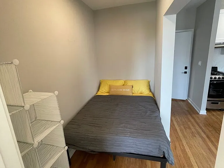 3250 N Pulaski Rd #214 — Photo 3