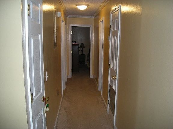 4th image of 900 Sellers Ct