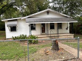 608 N 5th St, Ozark, AR 72949