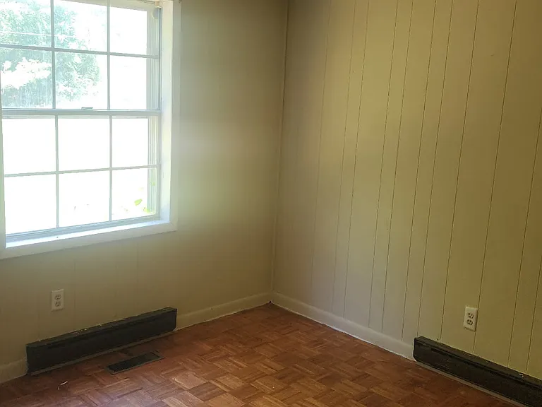 7940 Airport Rd — Photo 10