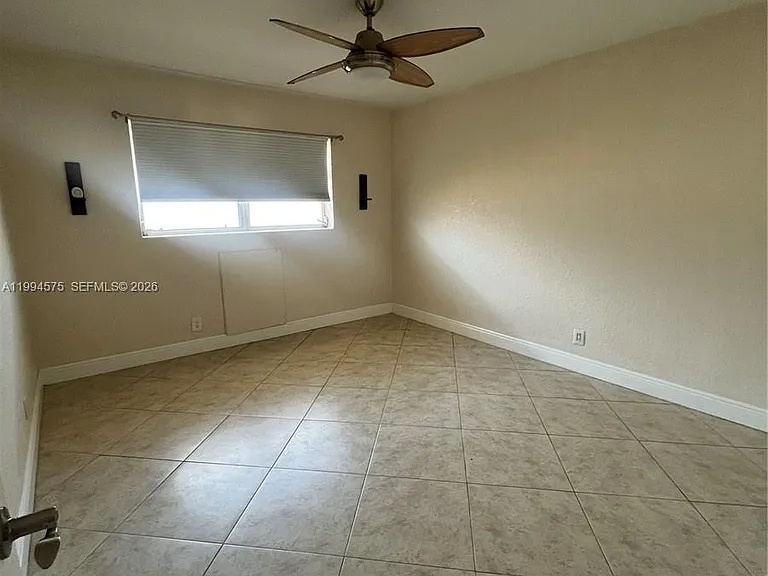 3923 NE 166th St #N-106 — Photo 11
