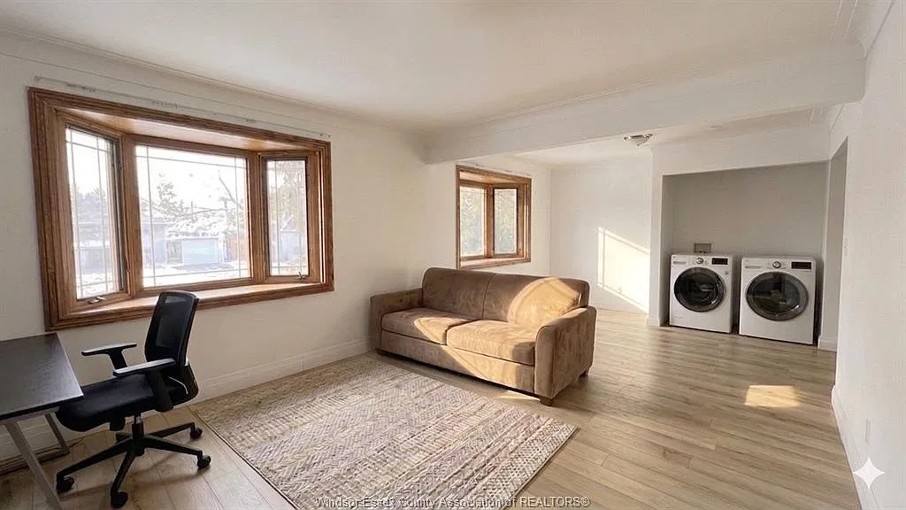 3 bed, $2,400 — Photo 3