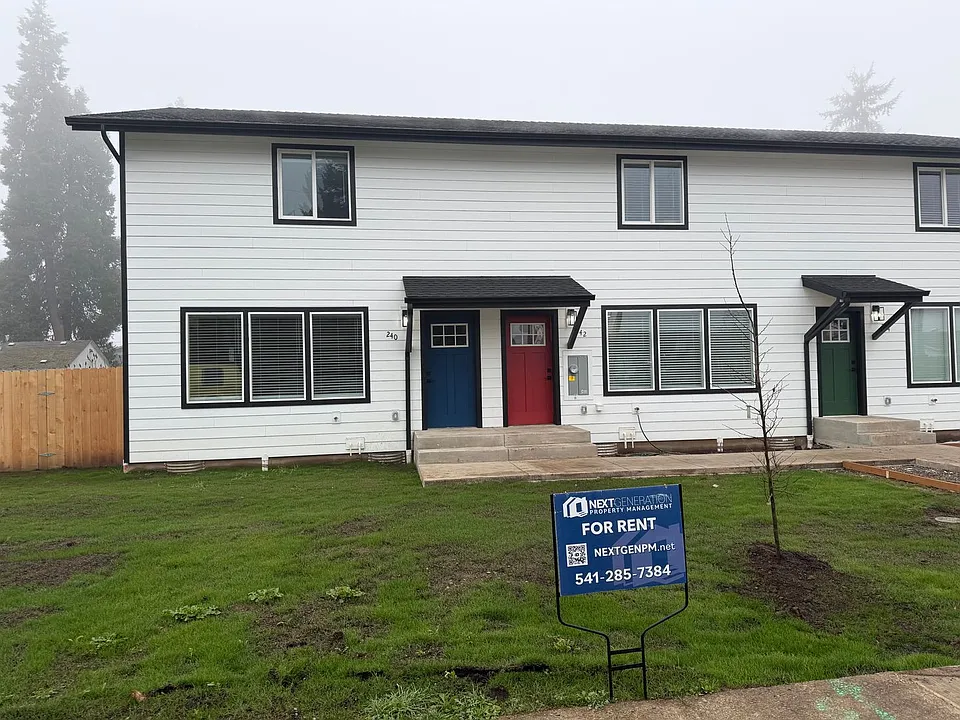 240 N 55th St