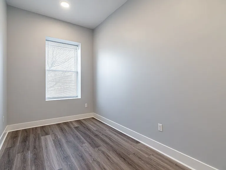 806 N 41st St — Photo 11