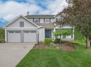 5642 Bluepine Dr, Cincinnati, OH 45247