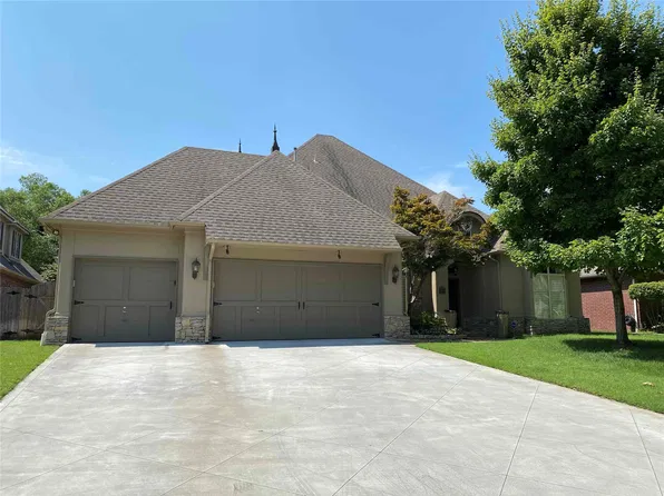 8664 E 103rd St, Tulsa, OK 74133