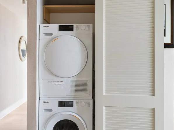 20 River Terrace image 11 of 24