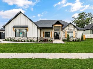 920 Gallatin St, Bentonville, AR 72712