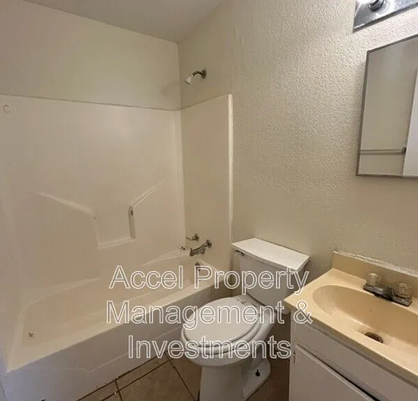 2409 Gumwood Ave #1 — Photo 6
