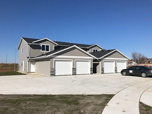 1st image of 109 E Redwood Blvd #8