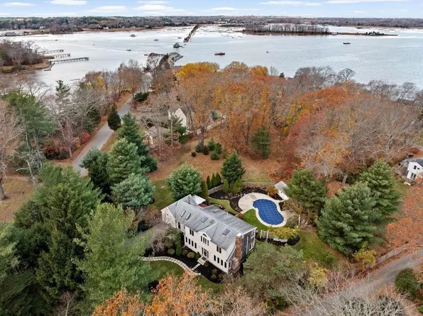220 Damons Point Rd, Marshfield, MA 02050