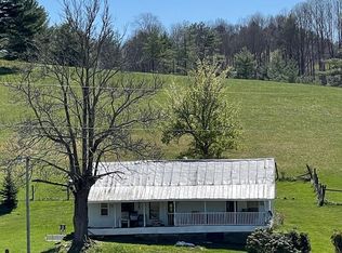 115 Neptune Ln, Galax, VA 24333