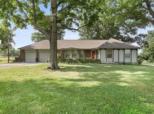 501 E Hubach Hill Rd, Raymore, MO 64083