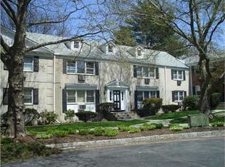 10 Oxford Ct APT 7912, Suffern, NY 10901