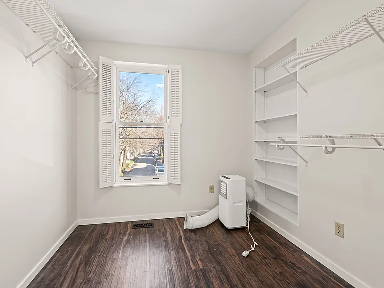 80 Green St — Photo 35