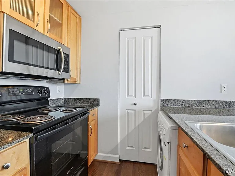 5330 Pershing Ave #807 — Photo 6