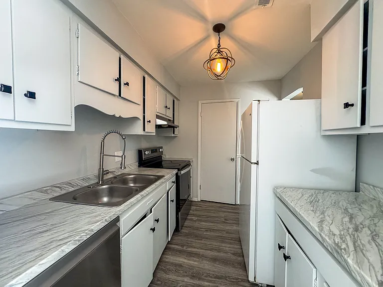 1287 Schaub Dr #1-E — Photo 7